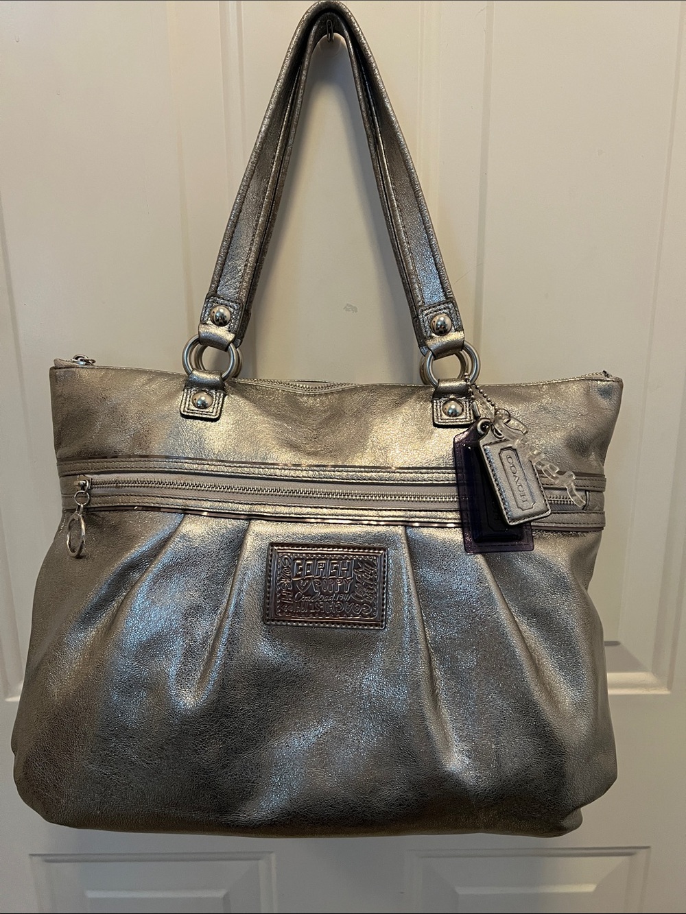 Coach poppy silver large zip up GUC tote
